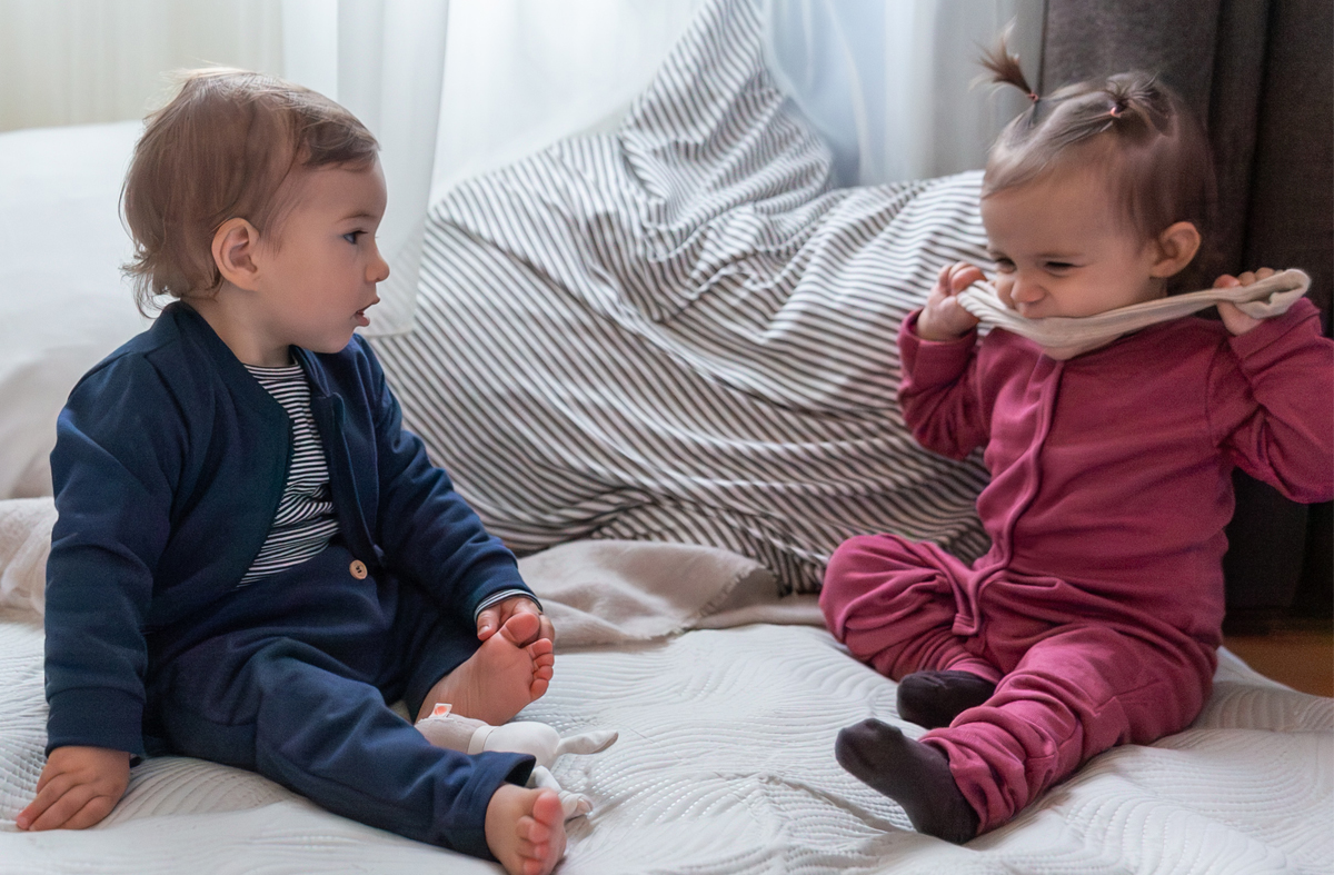 Baby-Outfit, Sweatanzug, Langarmshirt, Jogginghose, Rosa und Navy